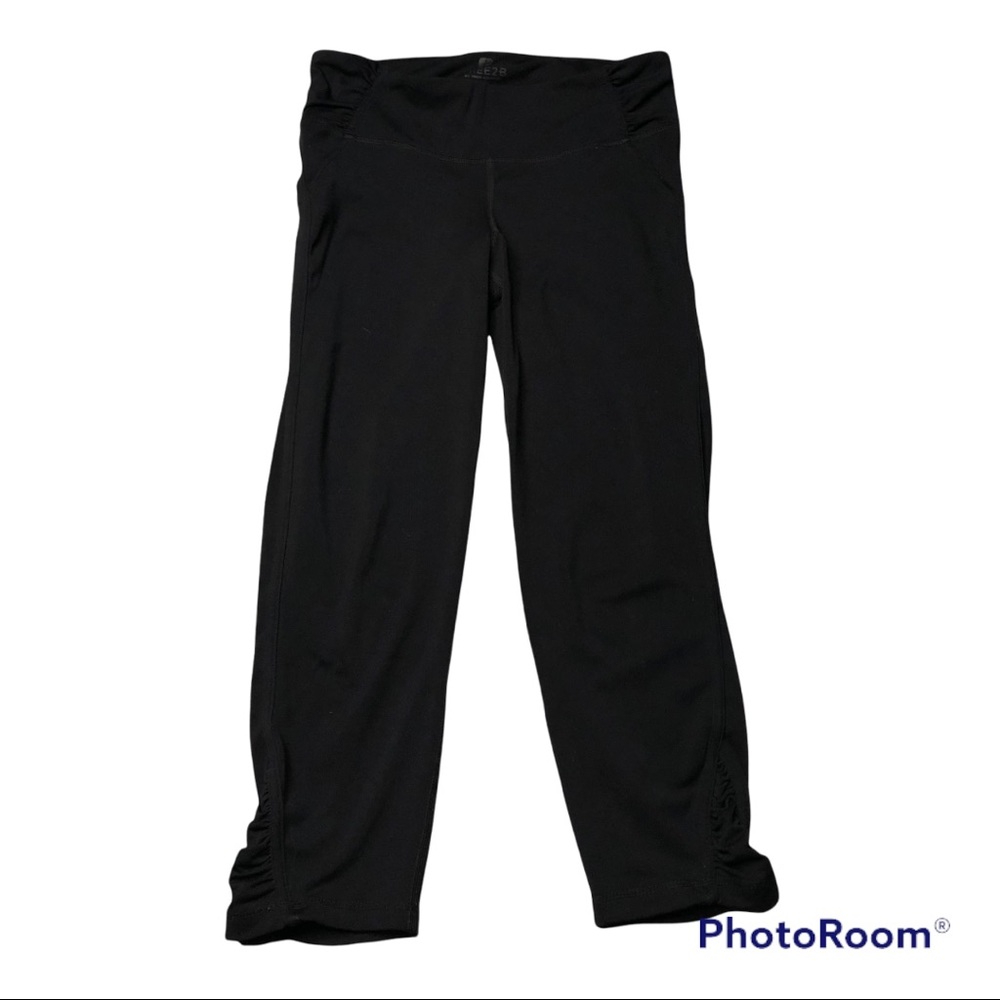 Black Capri workout leggings Free 2 B size small